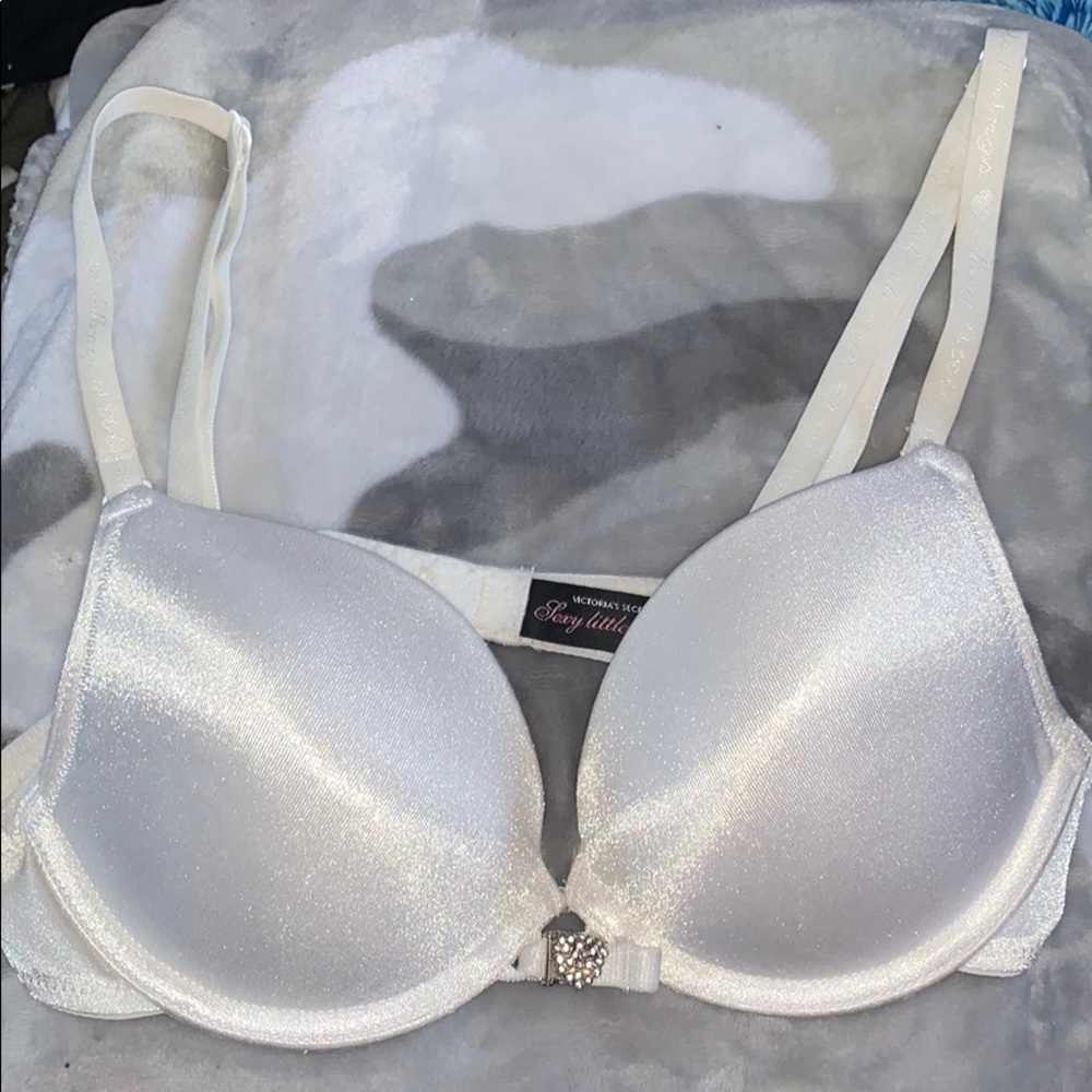 Victoria Secrets Sexy Little Thing 32B Bra